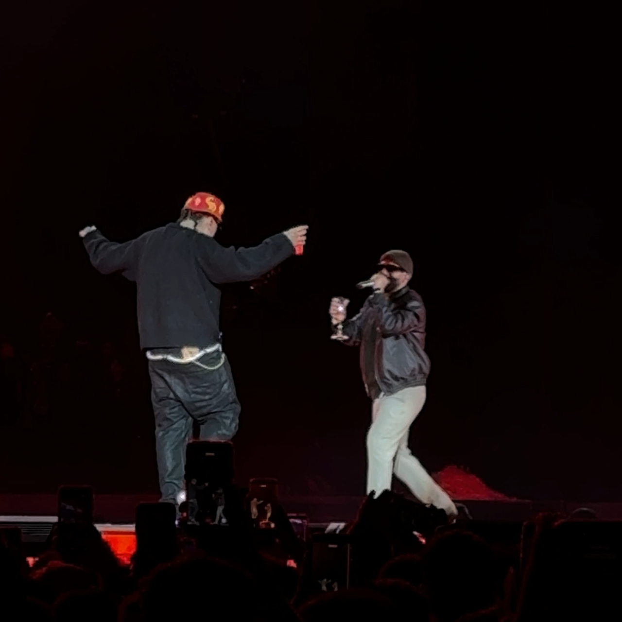 Beéle sorprende como invitado especial de Arcángel en Megaland 2025