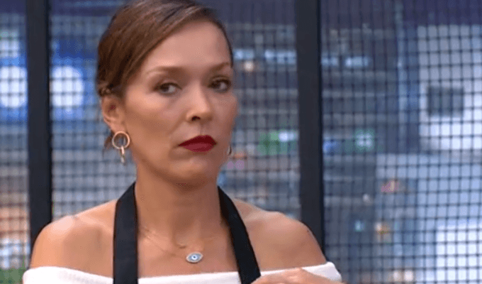 Carolina Acevedo lanza puyas a Martha en MasterChef Celebrity