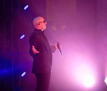 Pitbull en un show