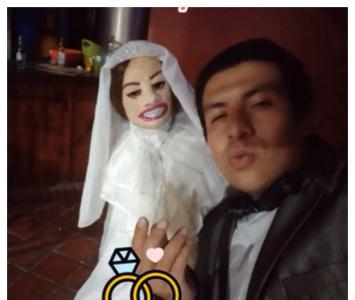Cristian Montenegro se casó con su muñeca de trapo