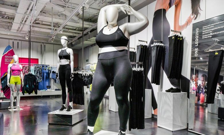 Maniquíes de tallas grandes en las tiendas de Nike 
