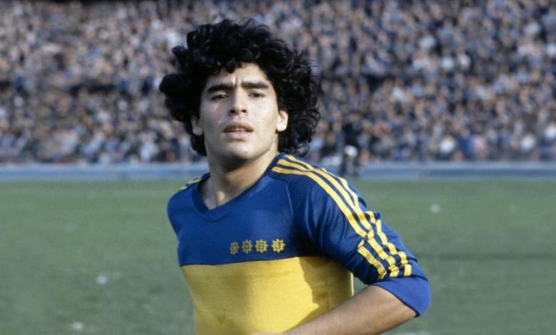 Maradona fue fichado por Boca Juniors, su primer amor