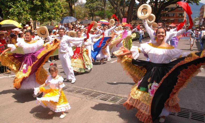 Desfile Festival Folclórico Ibagué