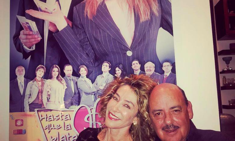 Marcela Carvajal junto al guionista Fernando Gaitán