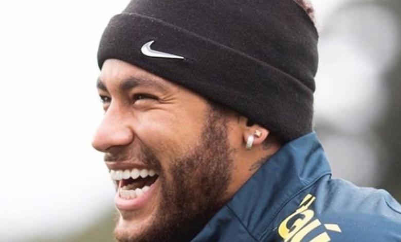 James Rodríguez y Neymar aún no definen su futuro en el mercado de fichajes. 