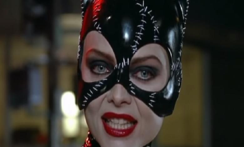 Michelle Pfeiffer interpretando a Gatúbela 
