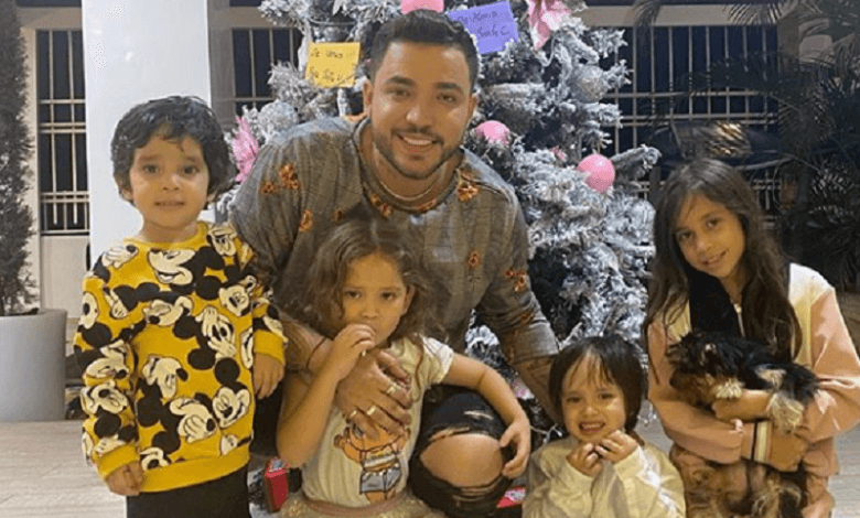 Jessi Uribe y sus hijos