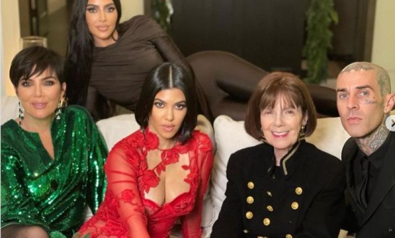 Las Kardashian y su mánager Angela Kuawsi