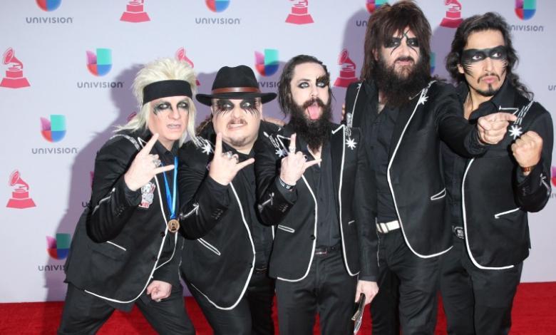 Integrantes de Moderatto en la alfombra roja de los Latin Grammy 2015