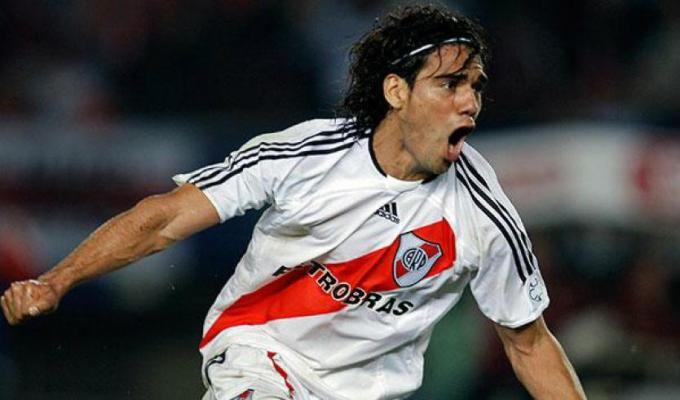 Falcao García jugando para River Plate