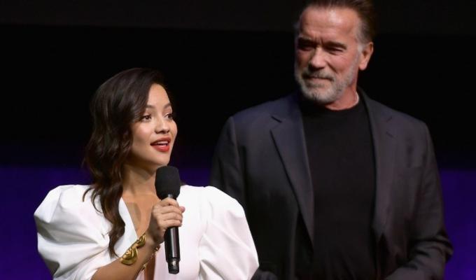 Natalia Reyes y Arnold Schwarzenegger