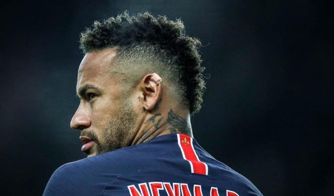 Neymar Jr es delantero del PSG