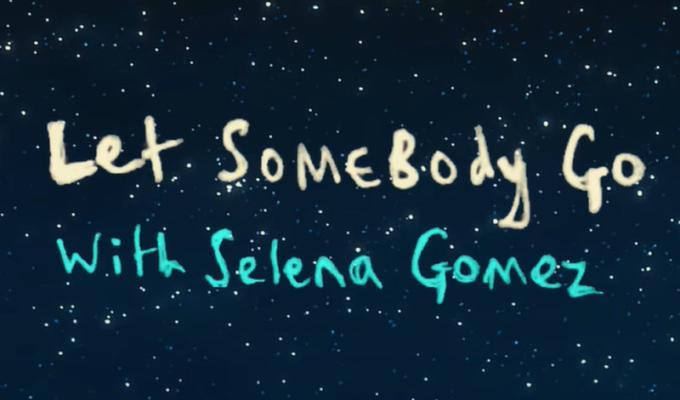 Selena Gómez y Coldplay