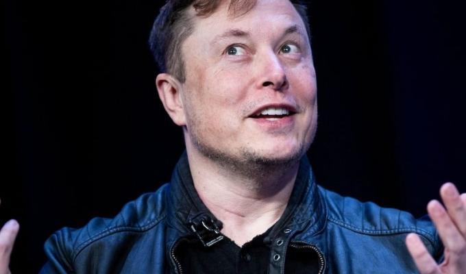 Elon Musk quiere comprar Twitter