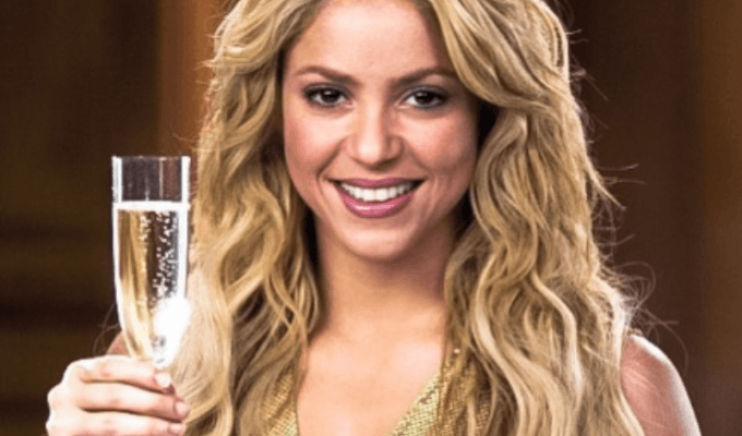  Shakira