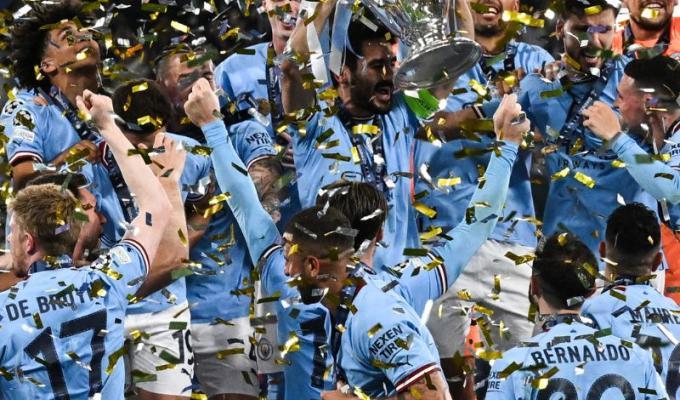 Manchester City celebrando su triunfo en la Champions League