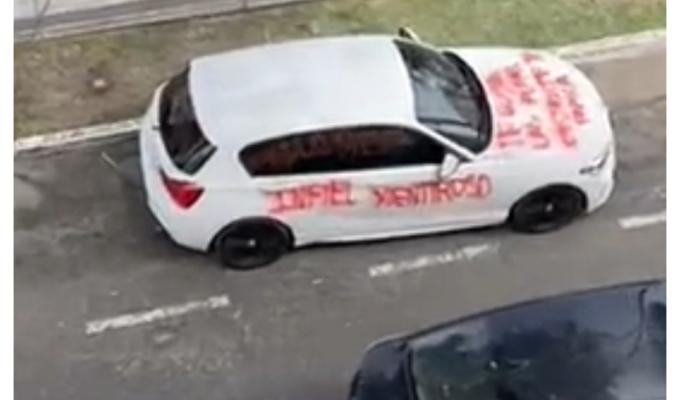 Video: a hombre le rayaron el carro por ser infiel