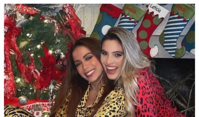 Anitta y Lele Pons juntas en Navidad