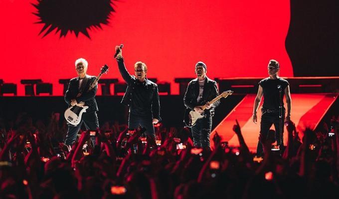 U2-LA-FM-Oficial-900x500.jpg
