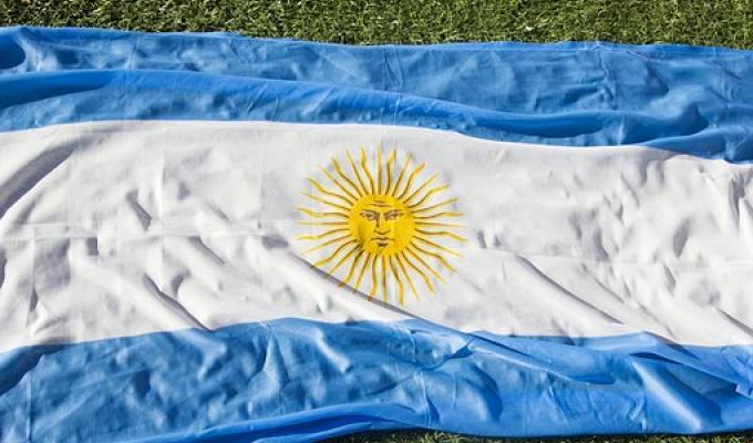 argentina-flag-3476845__340.jpg
