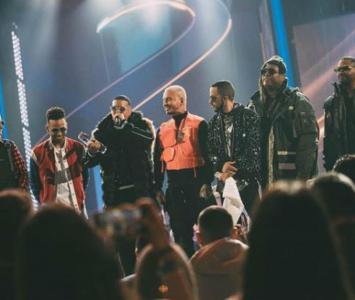 Daddy Yankee y J Balvin en Premios Lo Nuestro