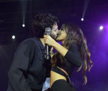 Beso de Sebastián Yatra y Tini Stoessel en Buenos Aires