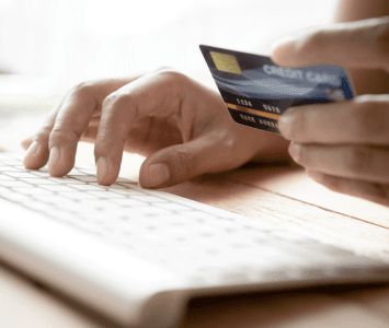 Transacción online con tarjeta de crédito