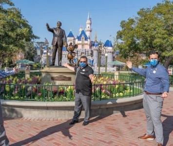 Disneyland reabre en pandemia