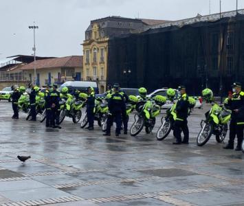 Uniforme policia colombia 2021 