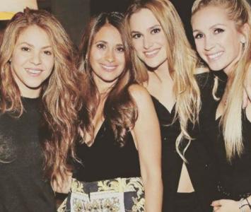 Shakira, Antonella Roccuzzo, Raquel Mauri y Sofía Balbi.