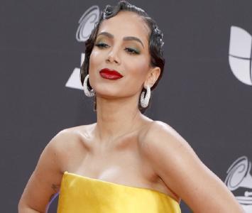 Anitta en la alfombra roja de los Grammy Latinos 2019