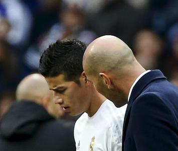 Zidane y James Rodríguez, hace unos años en el Real Madrid