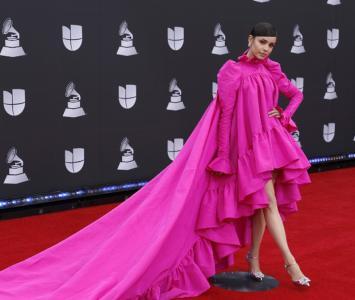 Looks extravagantes en los Grammy Latinos 2019