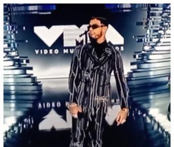 Anuel y Karol G en MTV VMAs: presentación en los premios