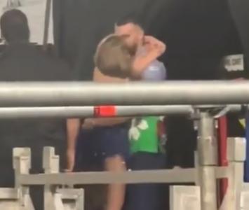Taylor Swift besa a su novio Travis Kelce al finalizar su concierto en Argentina