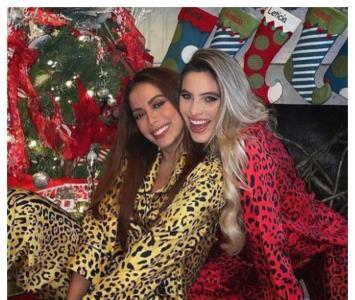 Anitta y Lele Pons juntas en Navidad