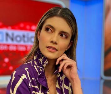 Paola Toro, presentadora en el set de RCN