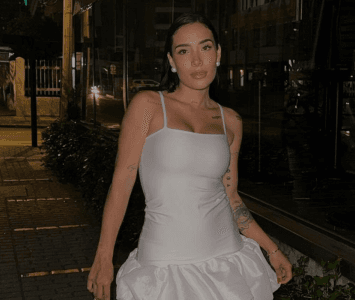 Luisa Fernanda W posando con vestido blanco