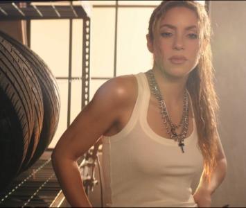 'Entre Paréntesis' es la nueva canción de Shakira y Grupo Frontera