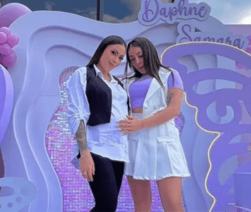 Epa Colombia posando con su novia Karol Samantha